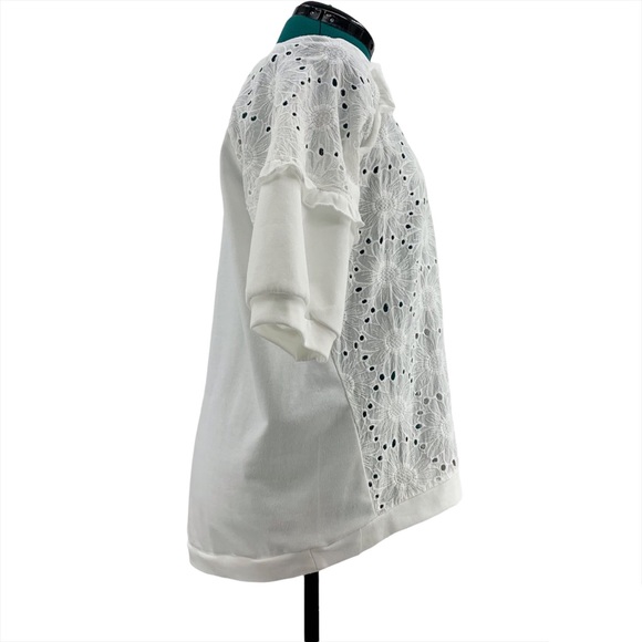 Gabby Isabella White Short Sleeve Eyelet Lace Front Top, Small/Medium - Picture 9 of 16